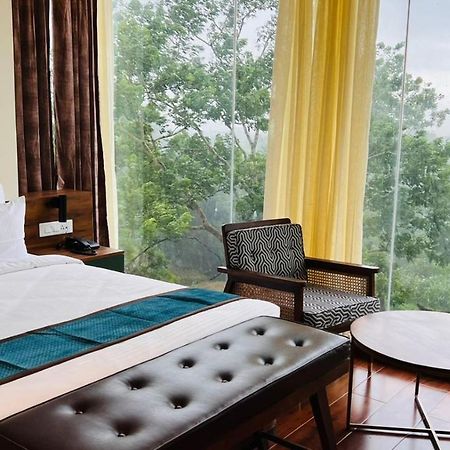 The Convoy Hotel Dibrugarh Dış mekan fotoğraf