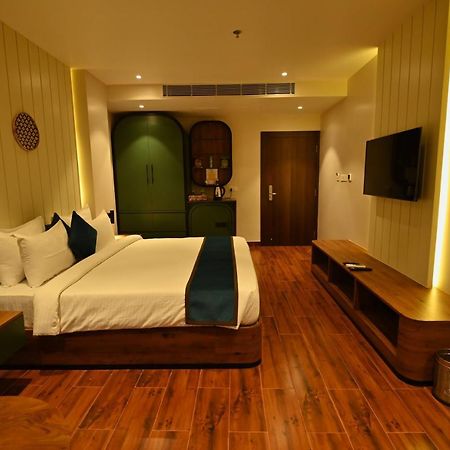 The Convoy Hotel Dibrugarh Dış mekan fotoğraf