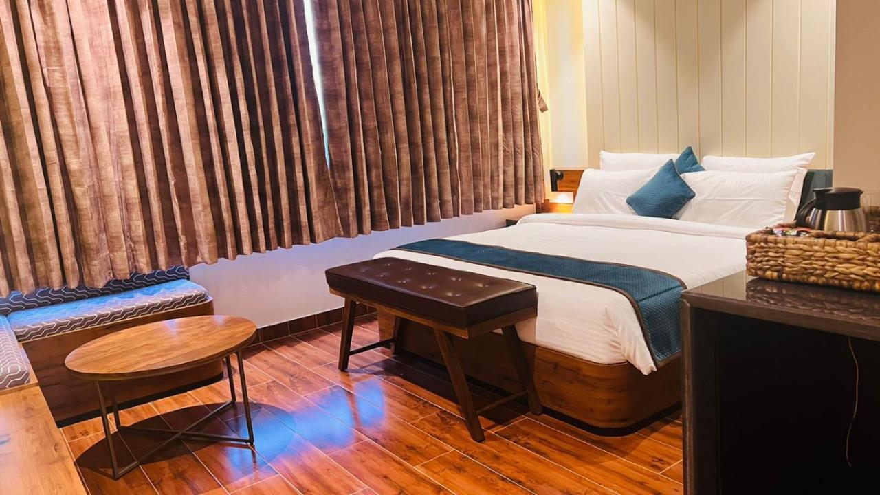 The Convoy Hotel Dibrugarh Dış mekan fotoğraf