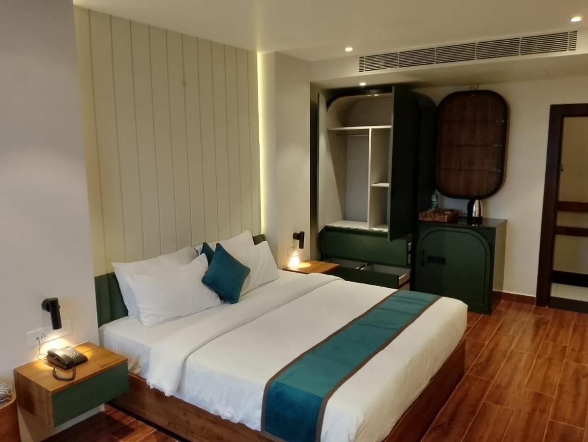 The Convoy Hotel Dibrugarh Dış mekan fotoğraf