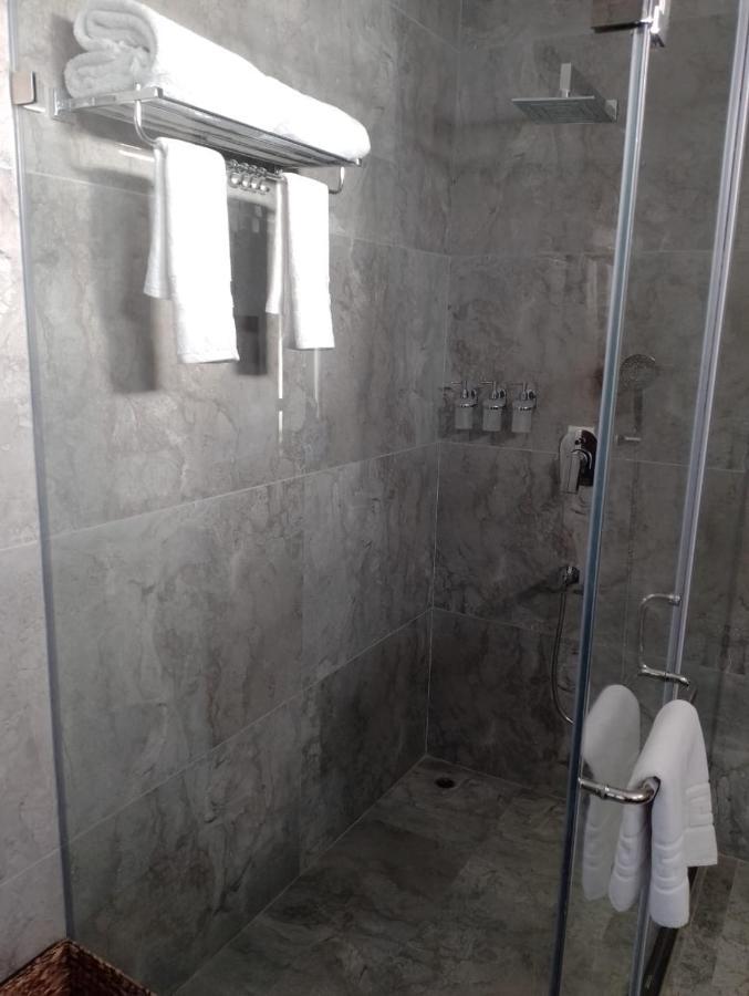The Convoy Hotel Dibrugarh Dış mekan fotoğraf
