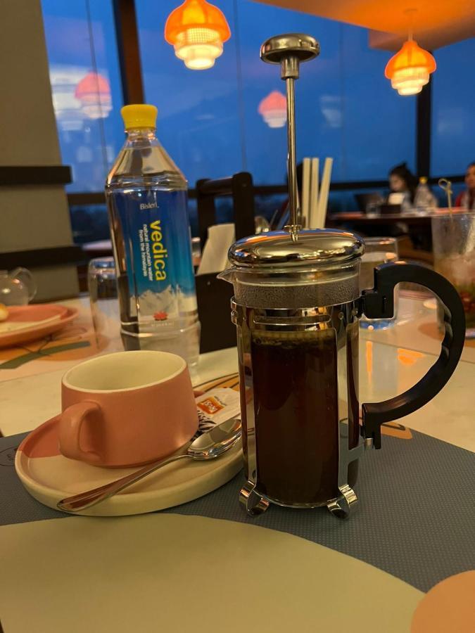 The Convoy Hotel Dibrugarh Dış mekan fotoğraf