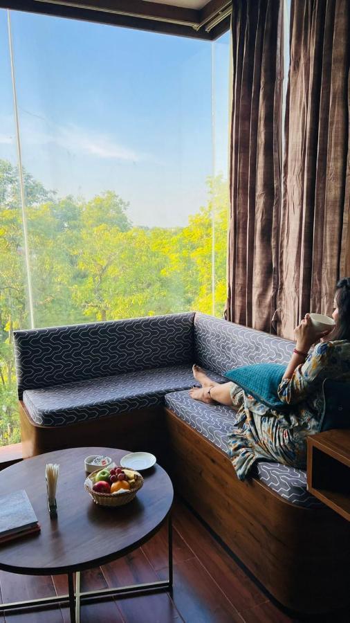 The Convoy Hotel Dibrugarh Dış mekan fotoğraf