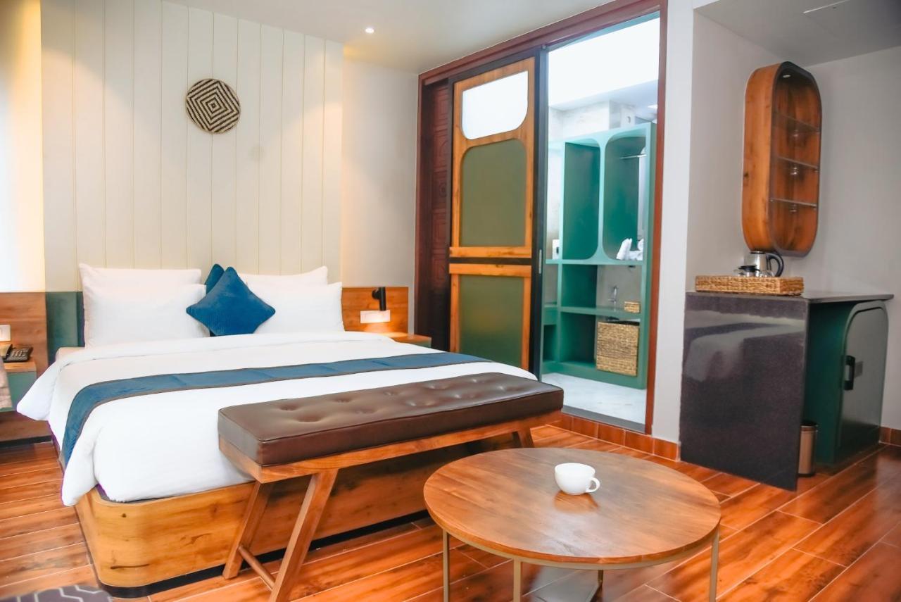 The Convoy Hotel Dibrugarh Dış mekan fotoğraf