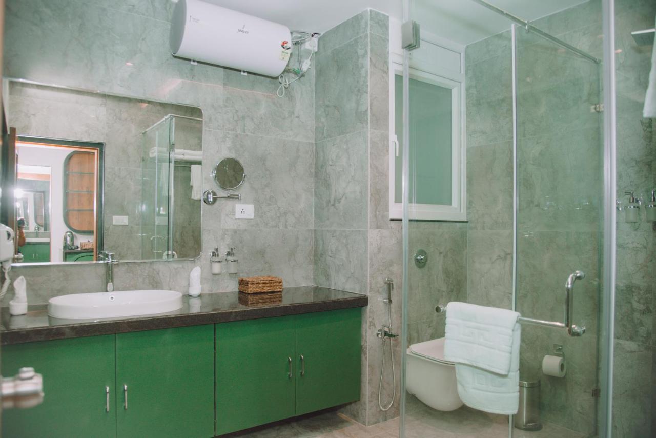 The Convoy Hotel Dibrugarh Dış mekan fotoğraf