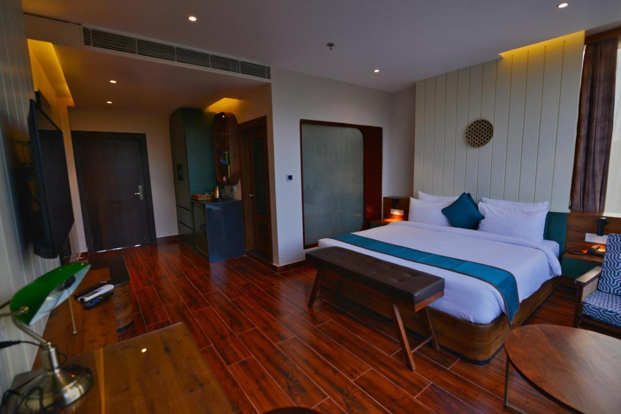 The Convoy Hotel Dibrugarh Dış mekan fotoğraf